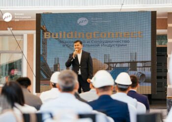 Чолпонбек Курманбекович Акматов Кыргызстан Куруучулар союзун жетектеди: 37 жыл ичинде курам биринчи жолу жаңыланды