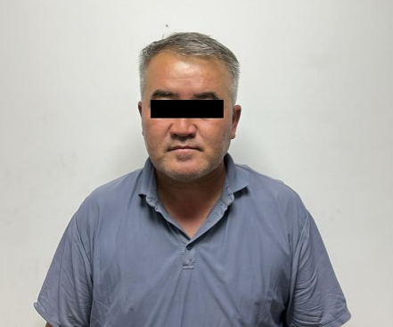 «Ошондо эле токтотсом болмок экен дейсиз». Каныш-Кыя айыл аймагынын башчысы кармалды (видео)