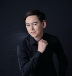 Ырчы Байзак Кубанычбек уулу 18 жашка толду