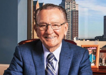 «Дүйнөнүн эң боорукер судьясы» 88 жашында рактан көз жумду