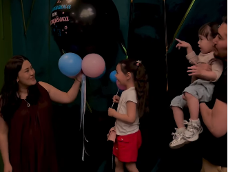 Ырчы Курал Чокоев үчүнчү ирет кыздуу болду (видео)