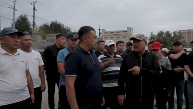 «Таманым жарылып кетти дейт». Ош мэри «Ош-Тазалыктын» жетекчиси эмне үчүн кызматтан кеткенин айтты