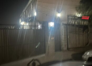 Сырты мейманкана ичи… Бишкекте сойкукана аныкталып, кыздар кармалды (видео)