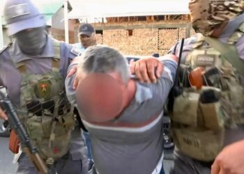 Ошто милиция кызматкери пара талап кылууга шектелип кармалды