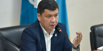 Президенттик шайлоо өткөнгө чейин ири шаарлардын башчылары, министрлер жана башка кызмат адамдары иштен кетпейт