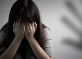 Сузакта өгөй кызын 2 жыл зордуктап жүргөн делген атага сот чечими чыкты