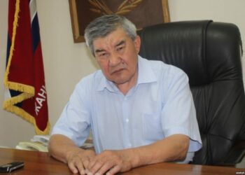 Депутат Үсөн Сыдыковго Кыргыз Эл Баатыры наамын ыйгарууну сунуштады