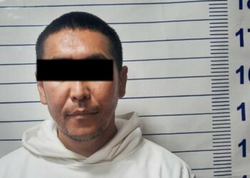 Сот блогер Бауржан Абдумаликовго айып салып, эркиндикке чыгарды