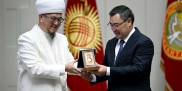 Садыр Жапаров Муфтияттын «Айкөл» ордени менен сыйланды