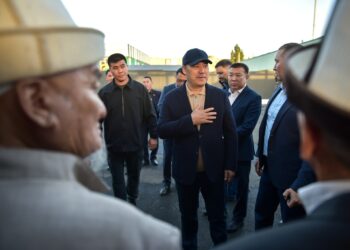 Садыр Жапаров жумушчу сапары менен Нарын облусуна барат