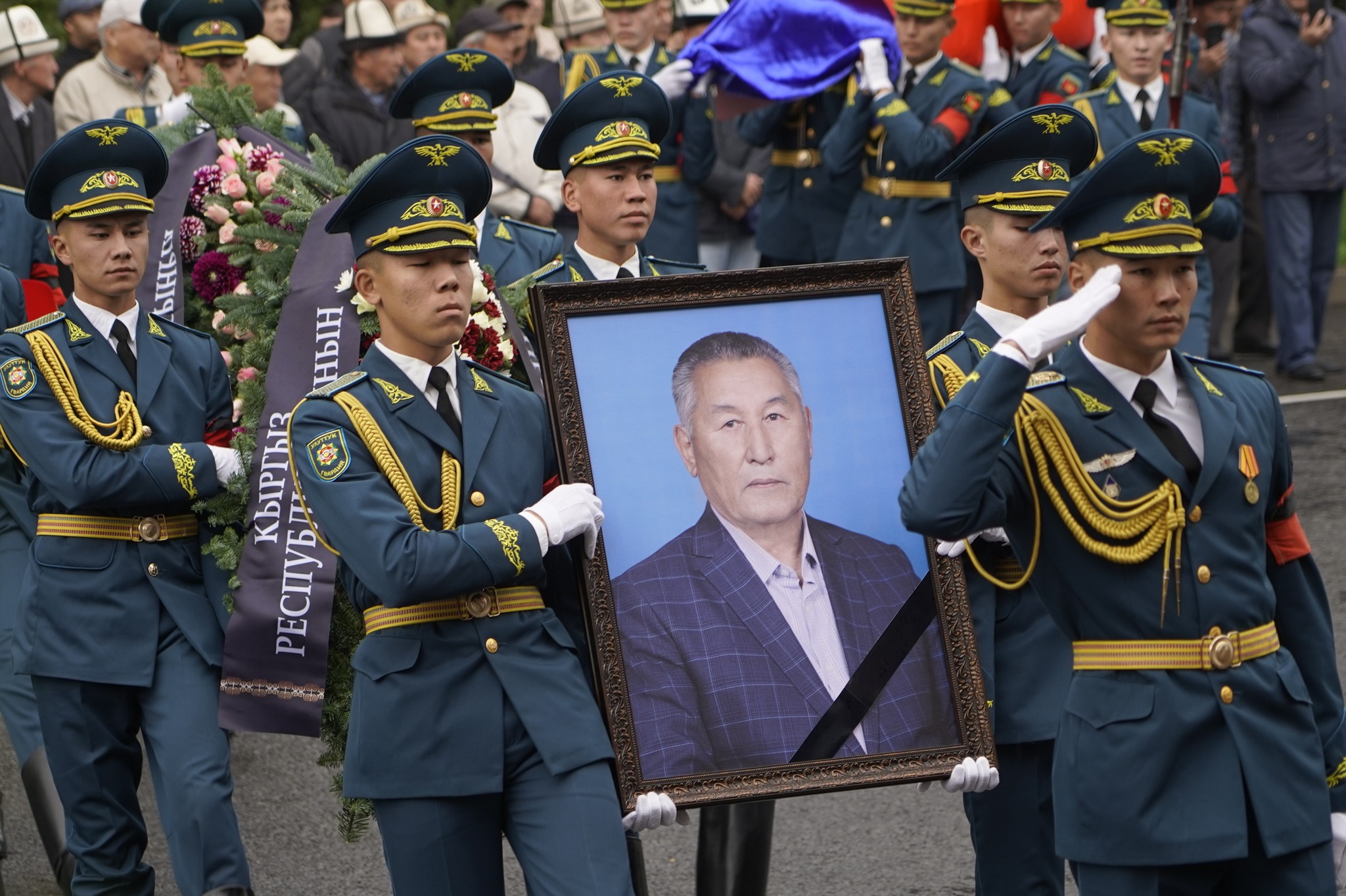 Көкіректі әйелмен сыртқы порно Ресейдегі жұмыс орнындағы секс