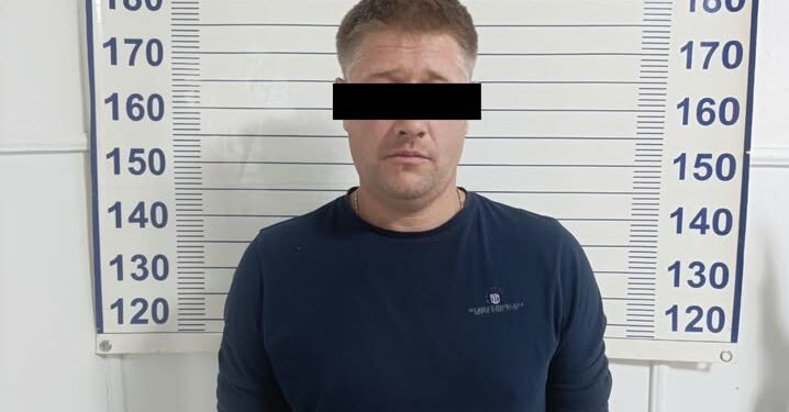 Токмокто айдоочу кызы менен апасын сүзүп кеткен. 5 жаштагы бөбөк ооруканага жетпей үзүлдү