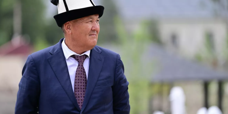 Ош шаарынын мэри Жеңишбек Токторбаевге катуу сөгүш берилди