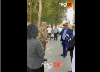 Ташиев: «Мен сүйлөп атканда, телефон чукубай угуп тур» (видео)