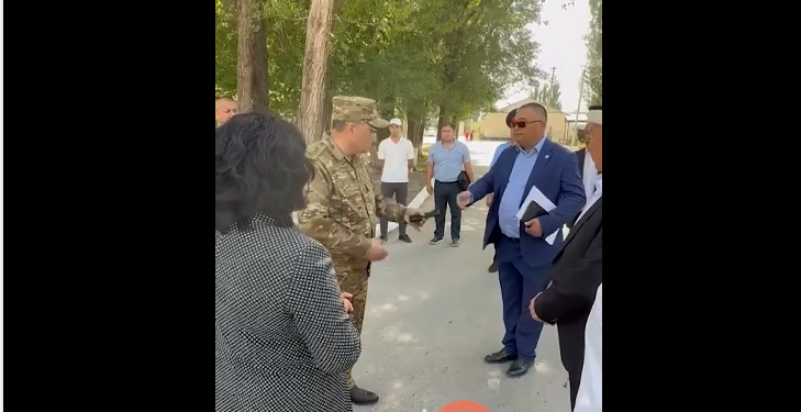 Ташиев: «Мен сүйлөп атканда, телефон чукубай угуп тур» (видео)