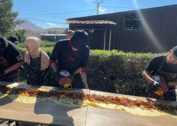 Нарында 30 метрлик шаурма жасалды