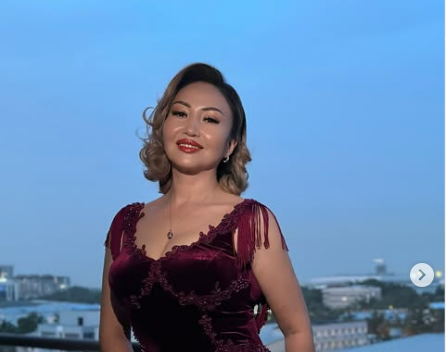 Актриса Роза Азимбаева үй-бүлөлүк зомбулукка кабылганын айтып чыкты (видео)