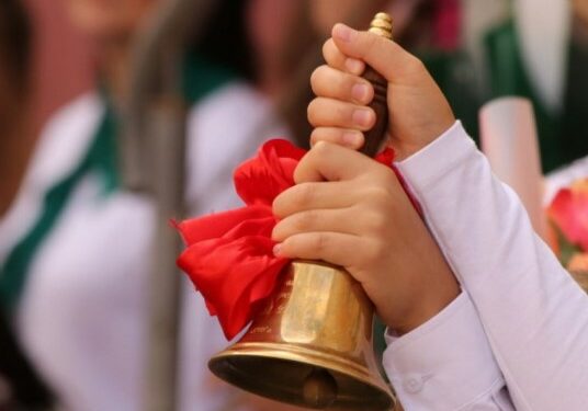 Кыргызстанда жаңы окуу жылы башталды. Министр өзгөрүүлөрдү тизмектеди