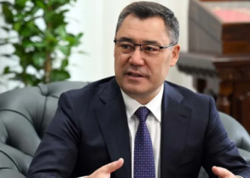 1-апрелден тарта мугалимдер менен медиктердин айлыгы көтөрүлөт