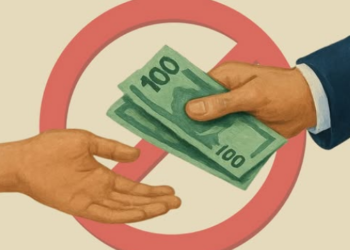 Министрлик мектептерде акча чогултууга тыюу салынганын эскертти