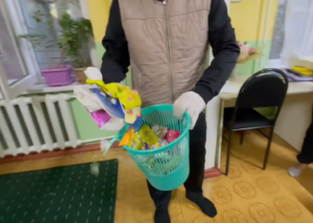 «Жок дегенде эрте келип, терезе ачып койбойсуңарбы?». Ош мэри бала бакчага барды