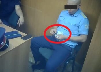 Биринчи Май РИИБдеги күзөт бөлүмүнүн башчысы УКМКга 46 миң долларды кайдан алганын айта албай койгон