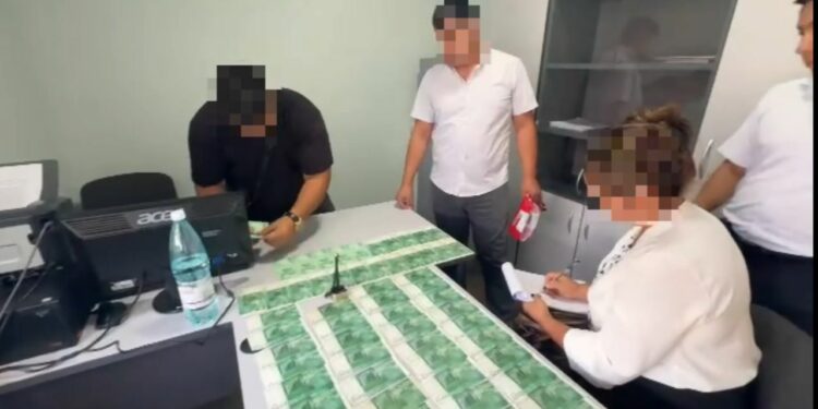 Жалал-Абадда 5 мектептин директорлору иштен алынды