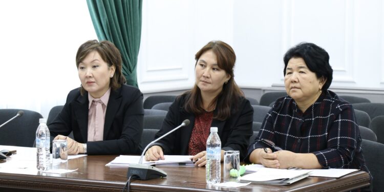 Эсеп палатасы Акыйкатчы аппаратын текшерди