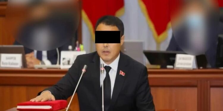 Жогорку Кеңештин мурдагы депутаты кармалды