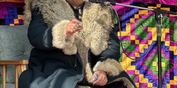 Дөөлөт Сыдыков 7 саат манас айтты