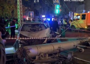 Бишкекте 13 жаштагы бала каза болгон кырсыкка шектелип жашы жете элек айдоочу кармалды