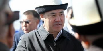 Садыр Жапаров: «Мен деле миң үгүтчү көп деп ойлойм»