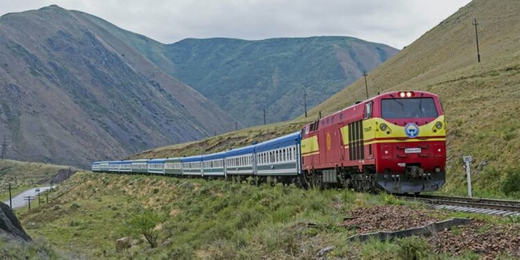 Чүйдө поездге таш ыргыткан өспүрүмдөр аныкталды