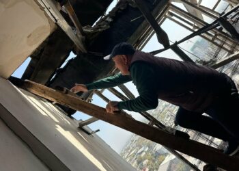 Мэр Токторбаев: «Президент күйүп кеткен үй боюнча маселени жеке көзөмөлүңө ал деди»