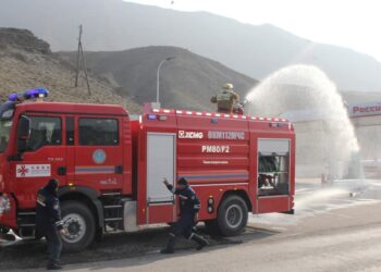 Ош шаарында көп кабаттуу үйдөн өрт чыкты