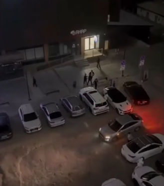 Бишкекте мушташкан жарандардын видеосу тарады