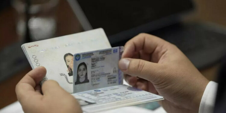 Туу өзгөртүлгөнүнө байланыштуу. Кыргызстанда жаңы паспорттор чыгарыла баштады