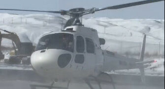 Сары-Кыр ашуусунда калган жаранды куткарууга ӨКМдин тик учагы учуп кетти