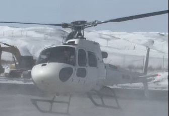 Сары-Кыр ашуусунда калган жаранды куткарууга ӨКМдин тик учагы учуп кетти