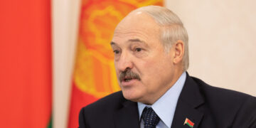 «Биз аны силерге бербейбиз» Лукашенко Курманбек Бакиев тууралуу 