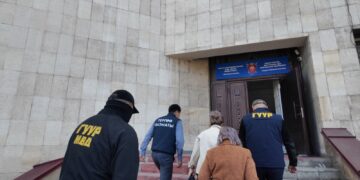 Айсулууну өлтүрүүгө шектүүнүн мурдагы жазасын жеңилдеткен судьялар камалды