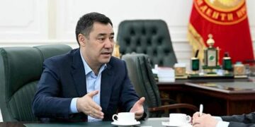 Садыр Жапаров: “Визасыз бир дагы кытай Кыргызстанга кире албайт”