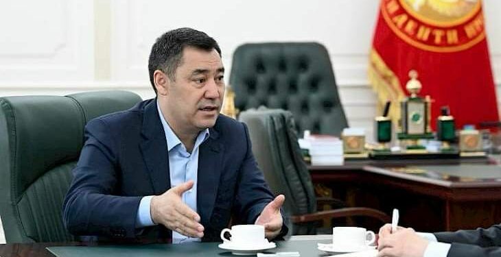 Садыр Жапаров: “Визасыз бир дагы кытай Кыргызстанга кире албайт”