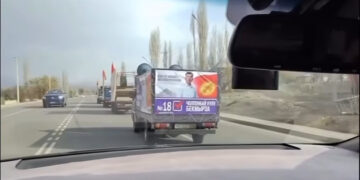 Трассаны ээлеп, жол эрежесин бузган үгүтчү айыпка жыгылды