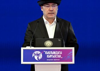 Садыр Жапаров Бишкектеги 5000 орундуу кичи аренаны ачты