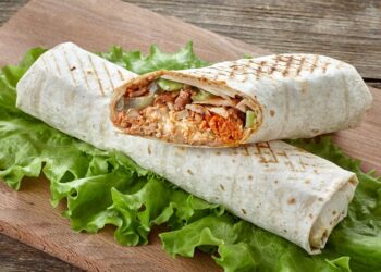 Бишкекте жеке мектепте шаурмага уулангандардын жалпы саны 84 адамга жетти