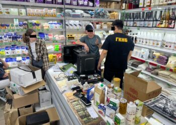 Кофейня, ресторандарга мөөнөтү өткөн азыктарды ташыган жаран кармалды