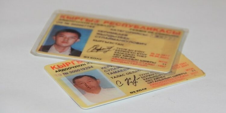 Мөөнөтсүз айдоочулук күбөлүктөр жаңысына  сынаксыз жана акысыз алмаштырылат