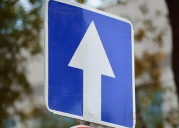 Бишкектин Киев жана Токтогул көчөлөрүндө бир тараптуу жол кыймылы киргизилет