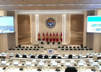 Башкага добуш бере албайт. Депутаттарга жаңы шарттар